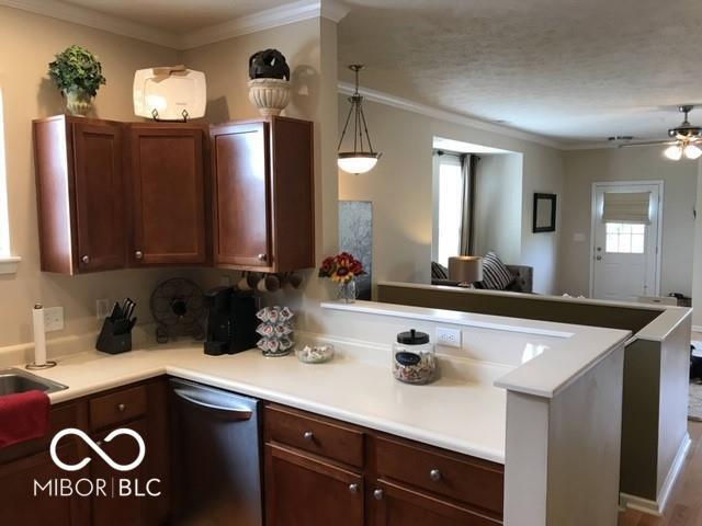 Building Photo - 6576 Reserve Dr