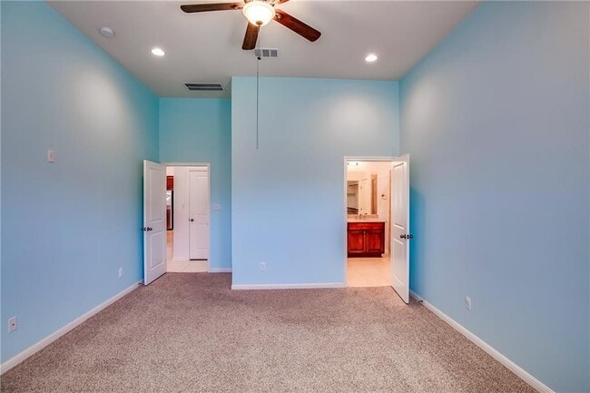 Building Photo - 2328 Lookout Range Dr