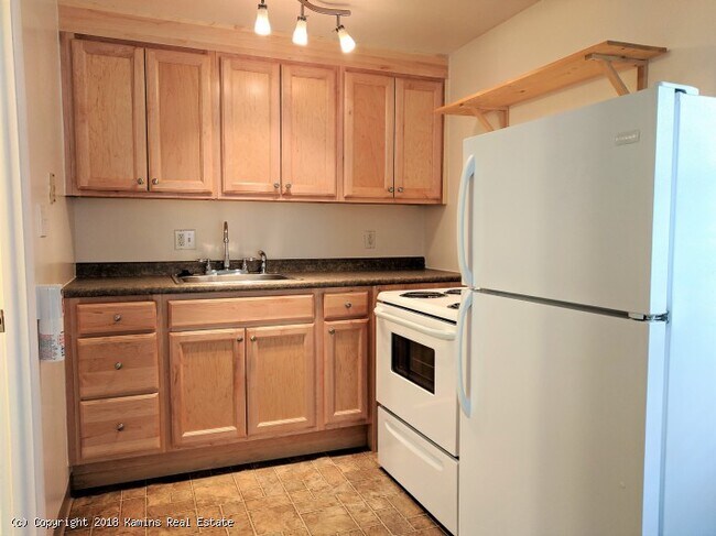 Kitchen - 149 Summer St