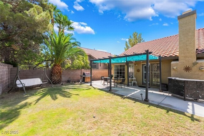 Building Photo - 8628 Highacre Dr