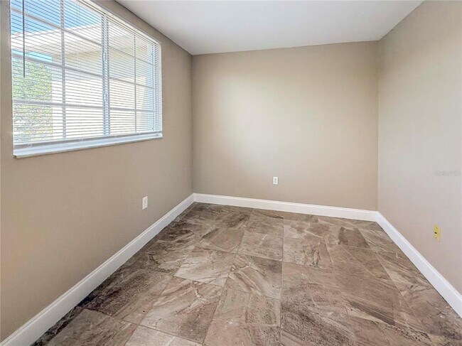 Building Photo - 5701 Bentgrass Dr