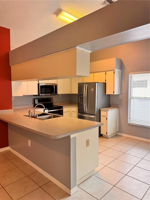 Building Photo - 2070 Sarah Louise Dr