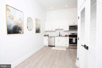 Building Photo - 1742 Fleet St