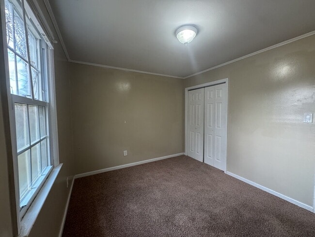 Building Photo - 503 Nelson Dr