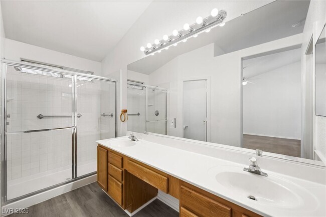Building Photo - 3641 Yorba Linda Dr