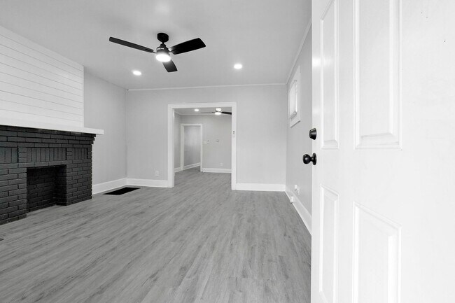 Building Photo - 1867-1869 Cleveland Ave