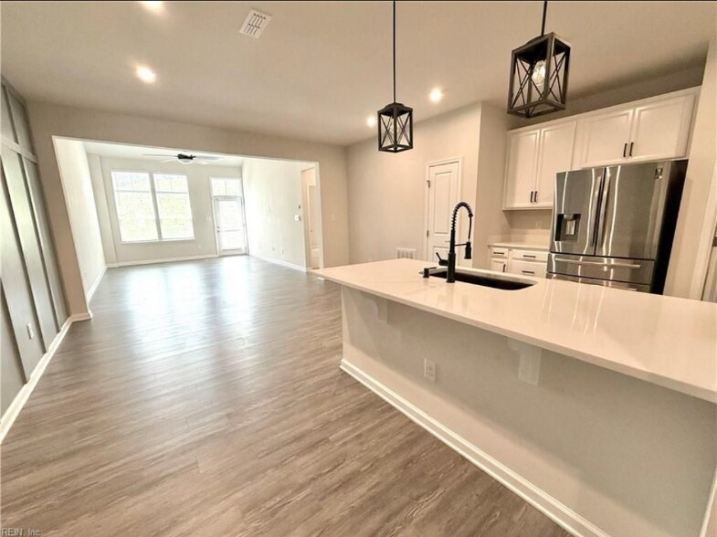 Building Photo - 3432 Foxglove Dr