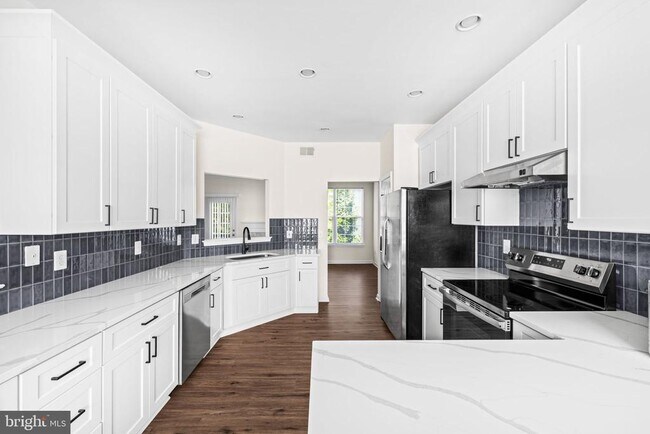 Building Photo - 2902 Jessica Ct