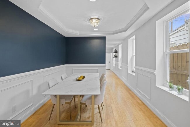 Building Photo - 120 S Wolfe St