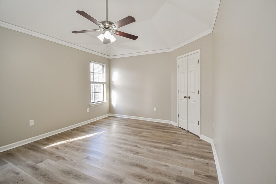 Building Photo - 6759 Valerie Dr