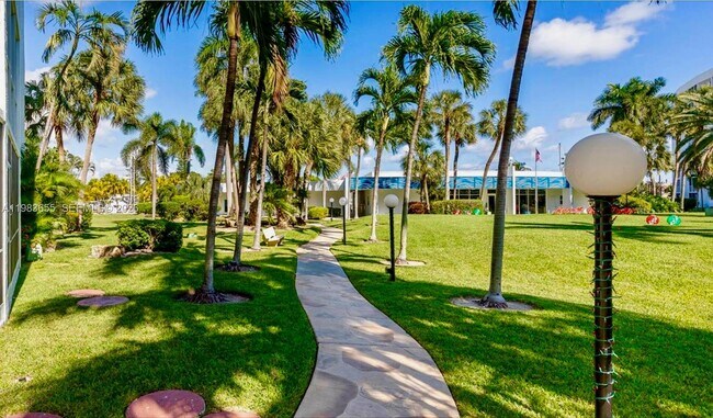 Building Photo - 2731 NE 14th Street Causeway