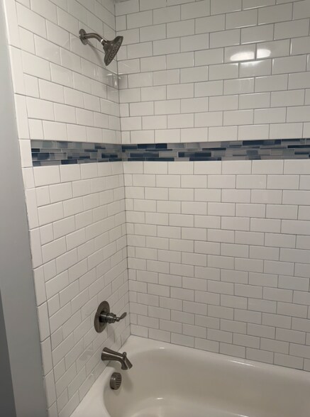 Building Photo - 924 Carpenter Fletcher Rd