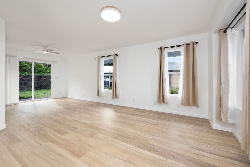 Building Photo - 73-4343-4343 Oneone St