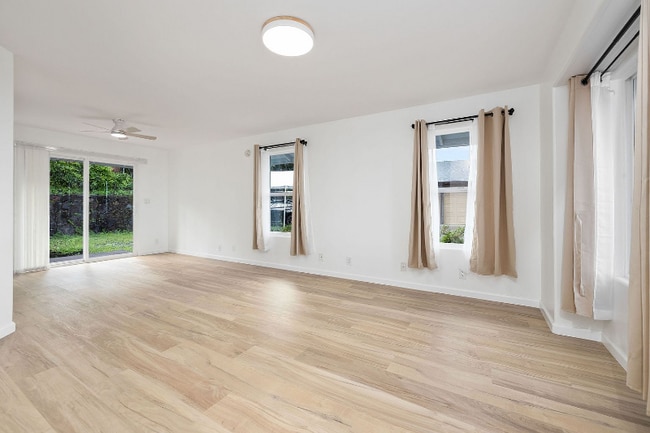 Building Photo - 73-4343-4343 Oneone St