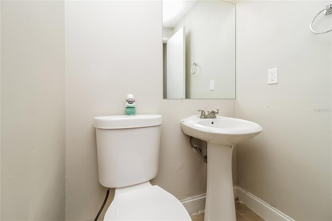 Building Photo - 535 San Lanta Cir