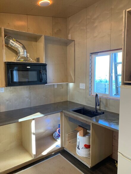 Building Photo - 10825 NE Sandy Blvd