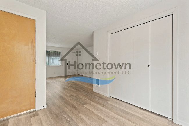 Building Photo - 2 Bedroom 1 Bath Available in Coeur d'Alene!