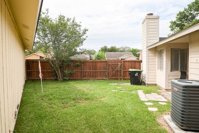 Building Photo - 17711 Glenhagen Ct