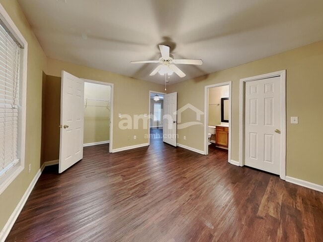 Building Photo - 4004 Pearl Rd