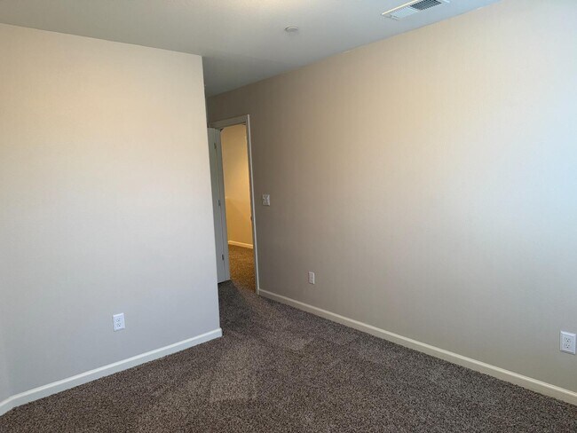 Building Photo - 3569 Magnificent Way