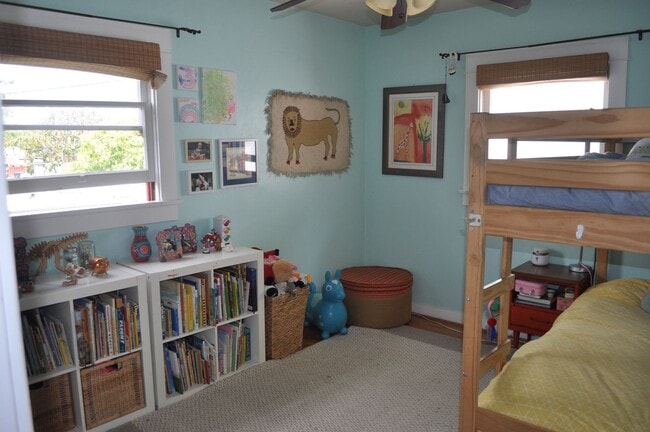 Building Photo - North Park 4BR/ 2BA "1,800 Square Feet" Si...
