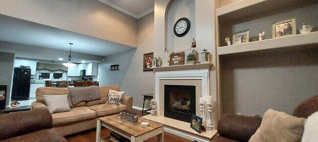 Building Photo - 203 Prairie Ct