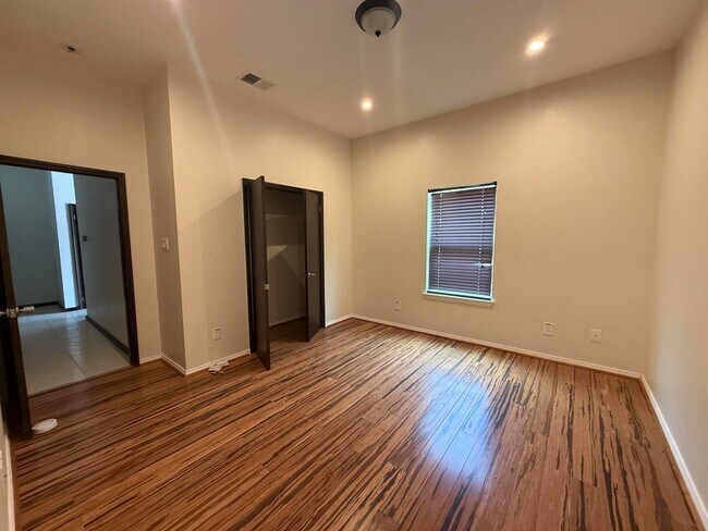 Building Photo - 105 Margaret Ln