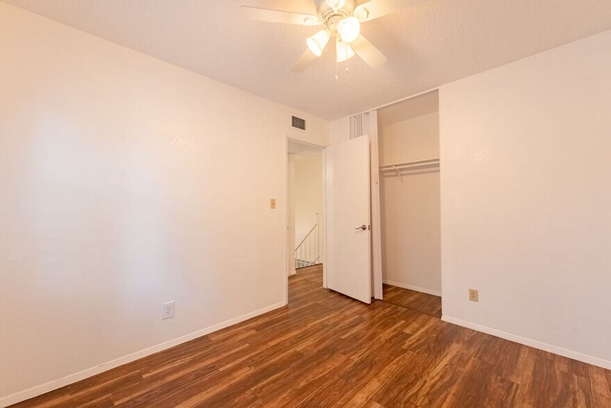Building Photo - 9604 Blue Creek Ln