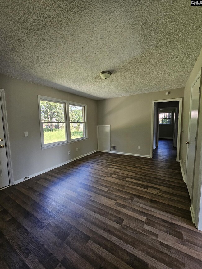 Building Photo - 3924 Trotter Rd