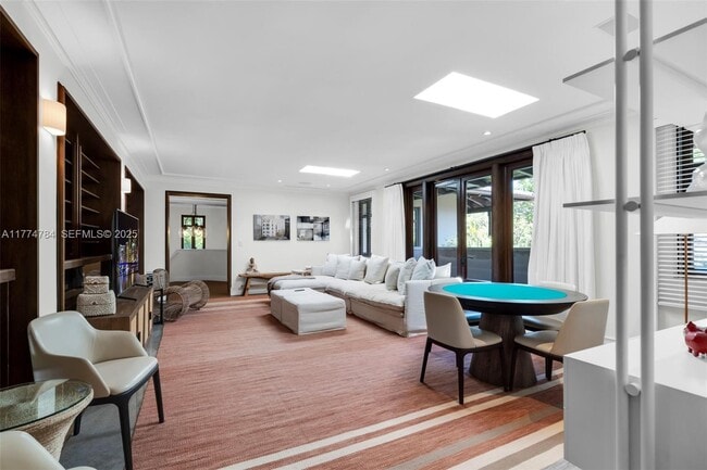 Building Photo - 9 Harbor Point