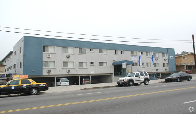 5715 Vineland Ave. - 5715 Vineland Ave