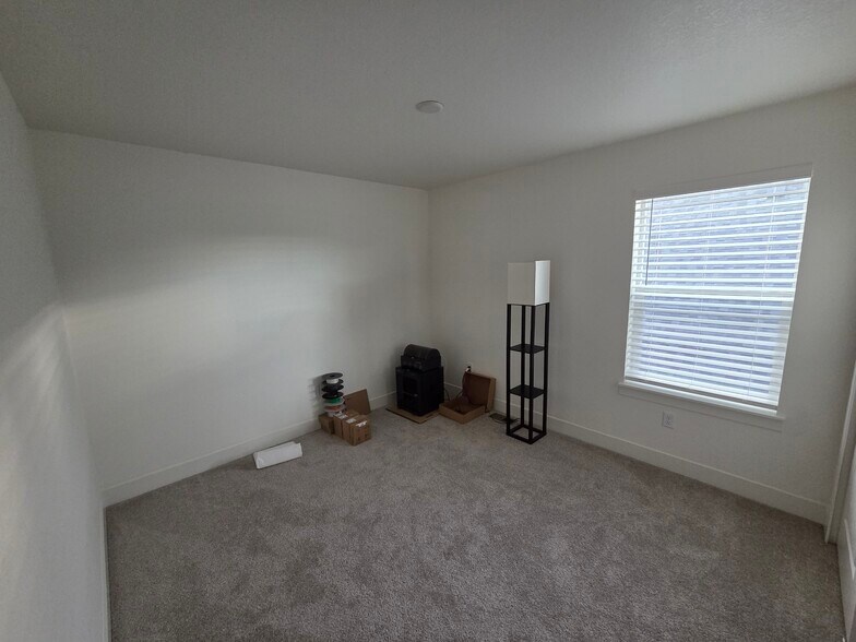 Building Photo - 5700 Jedidiah Dr