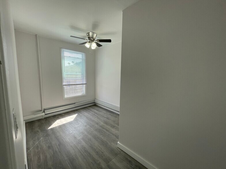 Bedroom 2 - 38 Jewett Ave