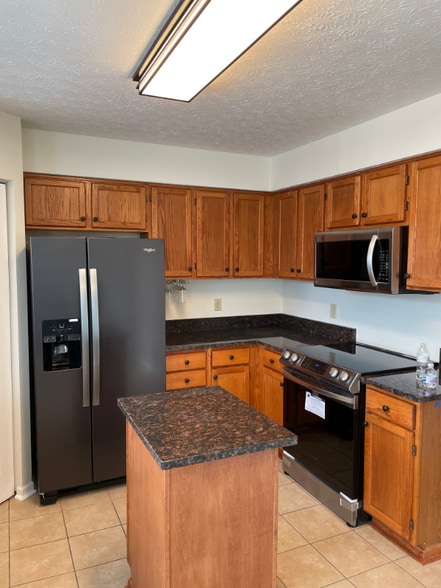 Building Photo - 7516 Swindon St