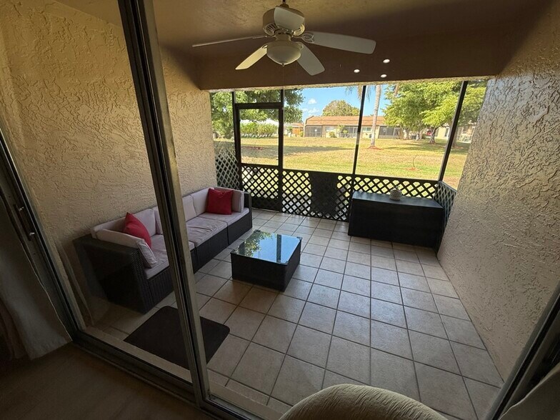 Building Photo - 9311 Lennex Ln