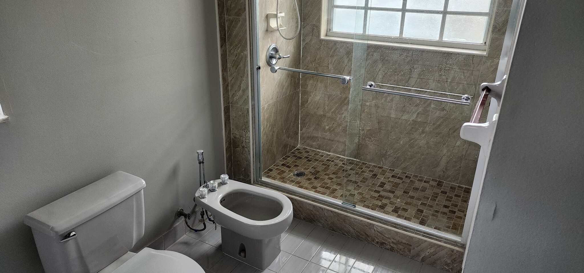 Building Photo - 4725 SW 143rd Ave