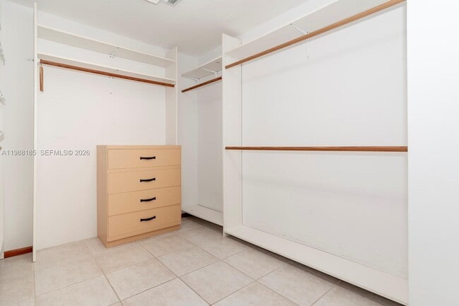 Building Photo - 2011 NE 211th St