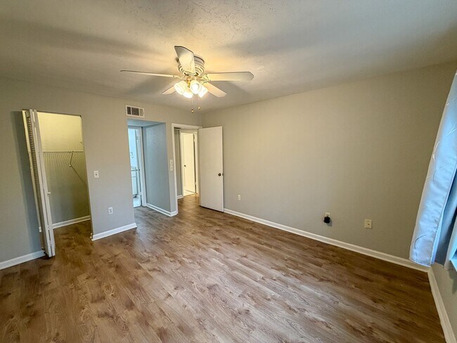 Building Photo - 5324 SW 88 Ct