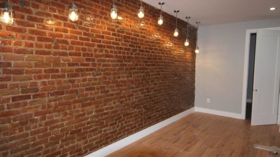 Building Photo - 1319 Halsey St