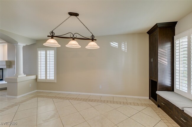 Building Photo - 685 Lynmar Ct