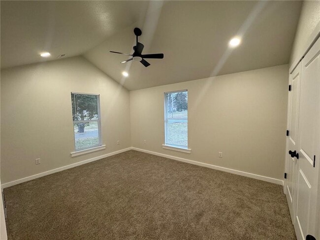 Building Photo - 716 N Madison St