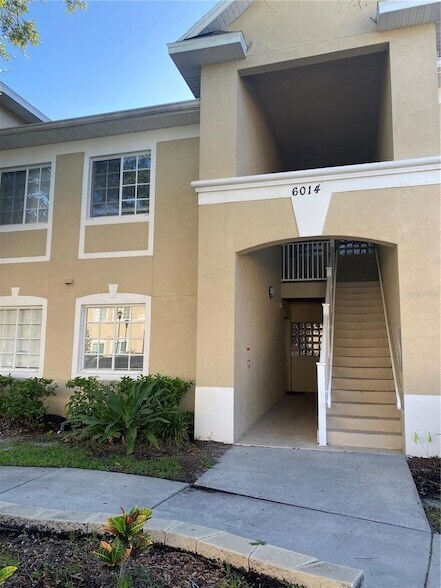 Building Photo - 6014 Portsdale Pl