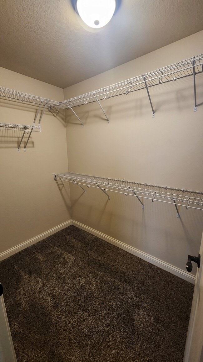 Building Photo - 1323 SE Birch Ln