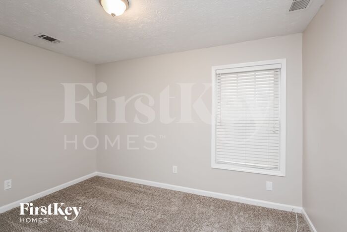 Building Photo - 727 Melrose Trce NE