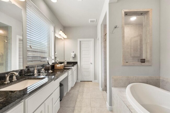 Building Photo - 2603 Country Ln