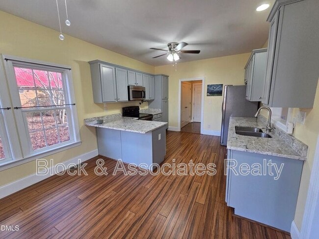 Building Photo - 143 Rawhide Dr