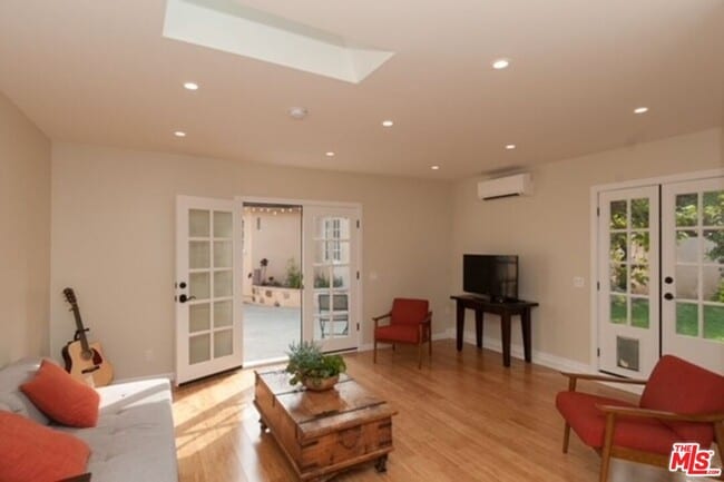 Building Photo - 4224 Beethoven St