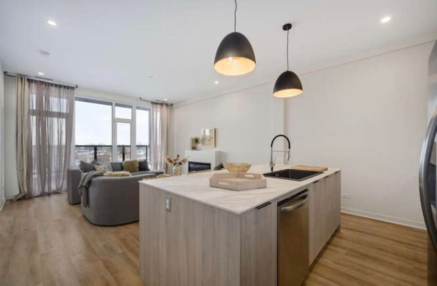 Building Photo - 3207 N Narragansett Ave