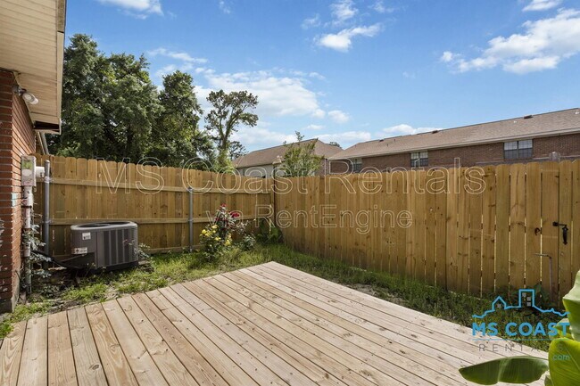 Building Photo - 387 Debuys Rd