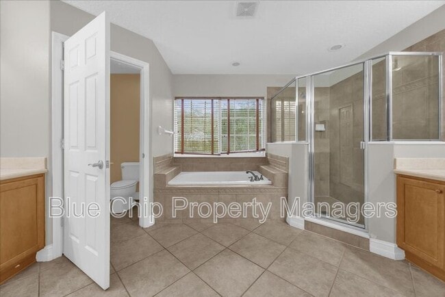 Building Photo - 5864 Lake Melrose Dr